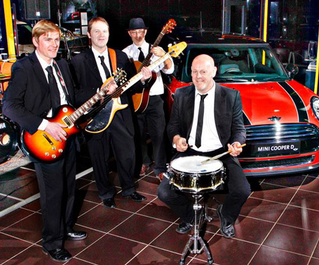 Grooverobbers Perform Live at Corporate Event